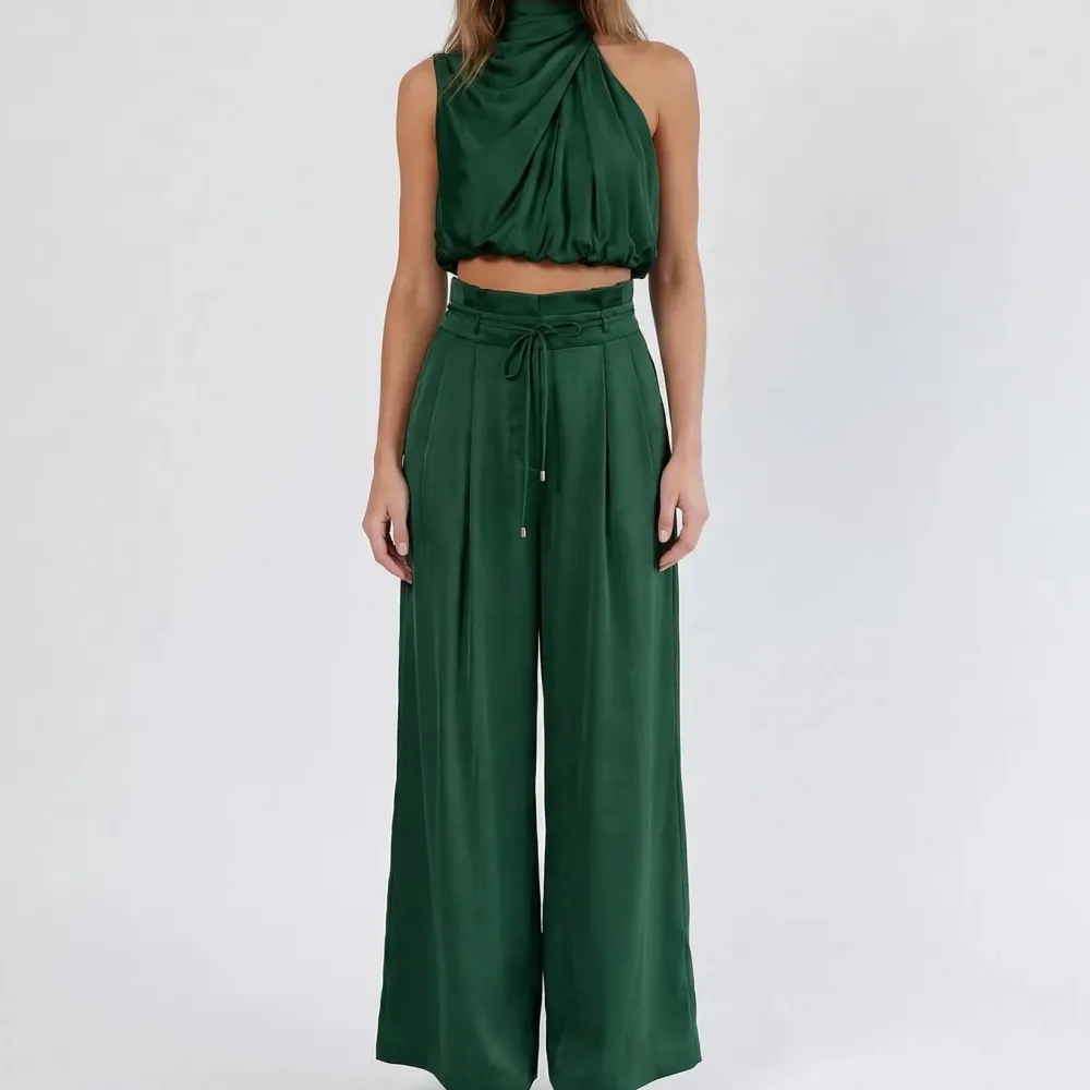 Sleeveless Halter Neck Wide