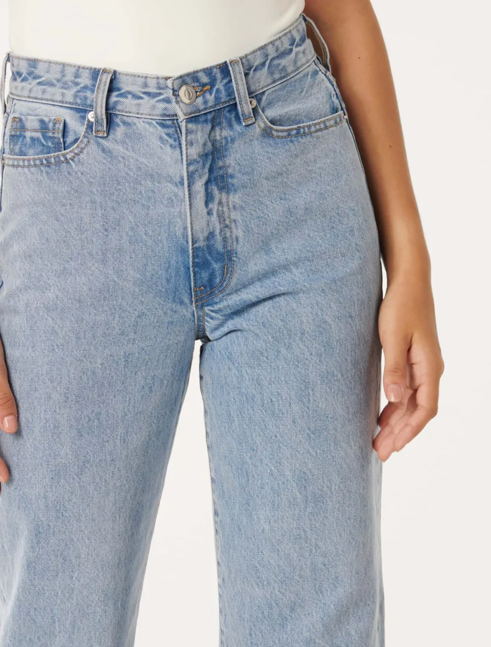 Straight-Leg Jeans