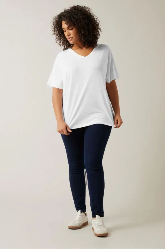 ESSENTIAL 2 PACK Curve White & Black V-Neck Modal Rich T-Shirts detail 2