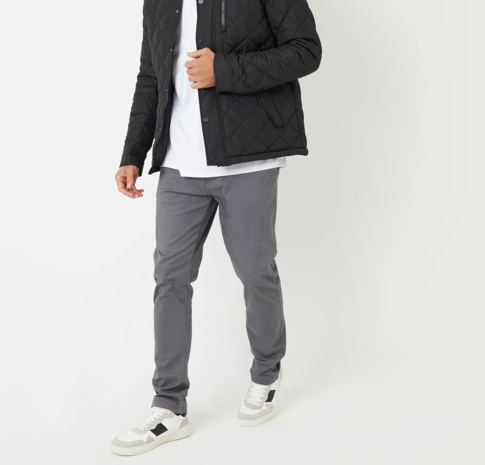Men's Black Water-Resistant Diamond-Quilted Funnel-Neck Jacket