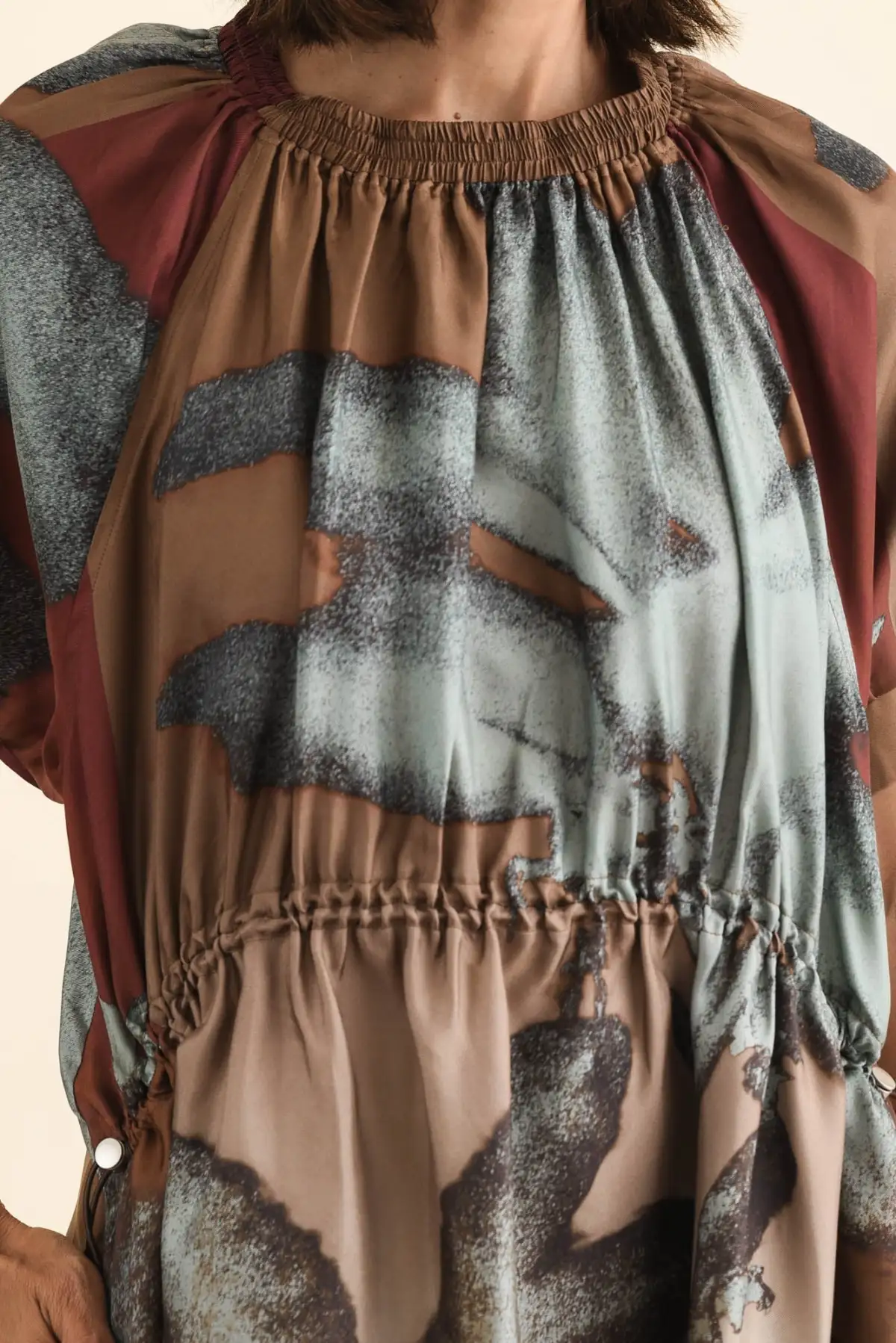 Below-Knee Floral Silk Pocket Puff-Sleeve Round-Neck Half-Sleeve Dress