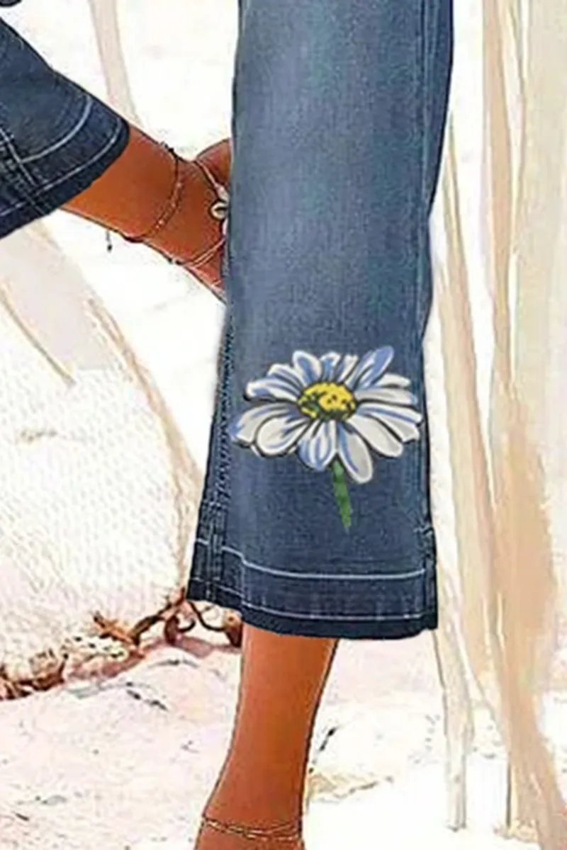 Floral Pattern Crop Flare Jeans Without Belt