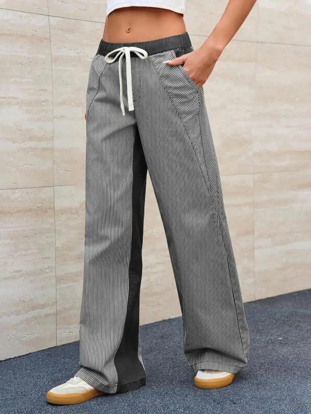 Relaxed Striped Wide Leg Jeans