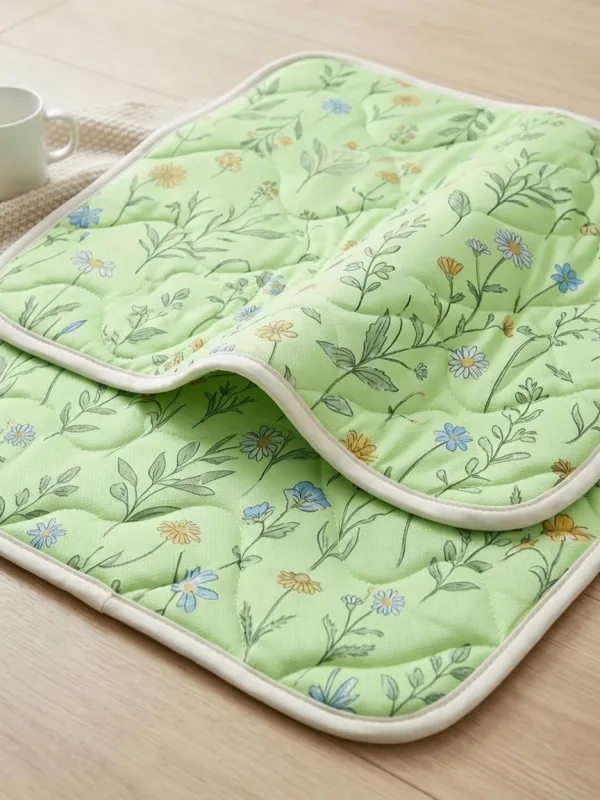 Floral Nature Daisy Wildflower Print Cooling Mat