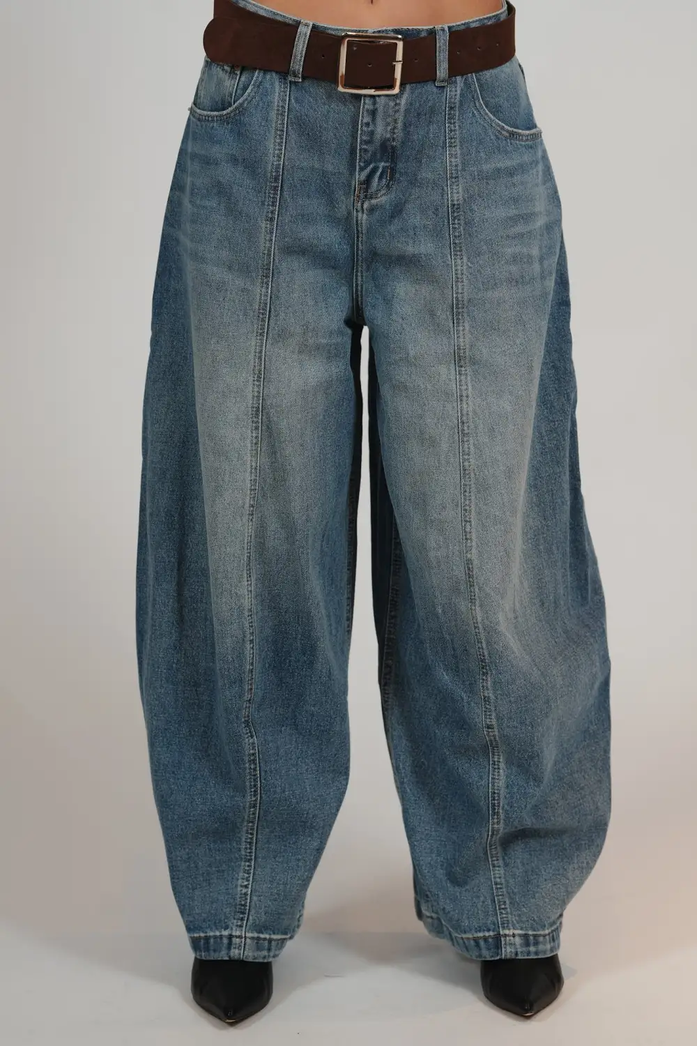 Pocketed Balloon Fit Jeans