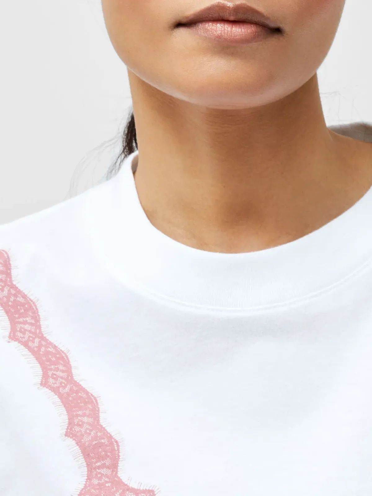 Sexy Lace Pattern Round Neck Short Sleeves