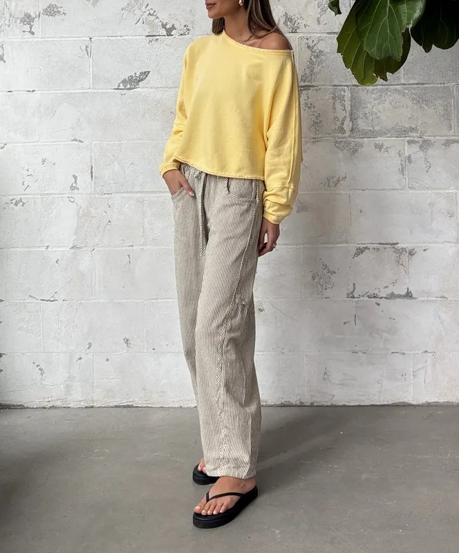 Relaxed Graphic Pullover Top