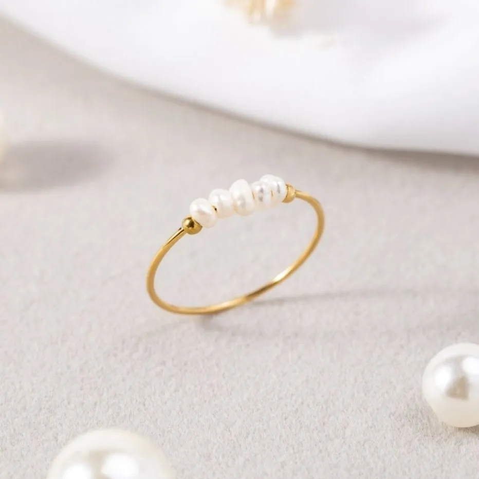 Minimal Pearl Twisted Ring