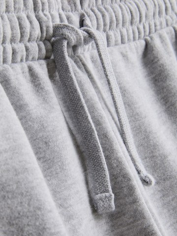 7-15yrs | Cotton Rich Barrel Leg Joggers detail 2
