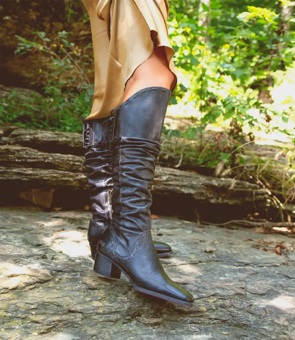 Ruched Contrast-Stitched Everyday Boots
