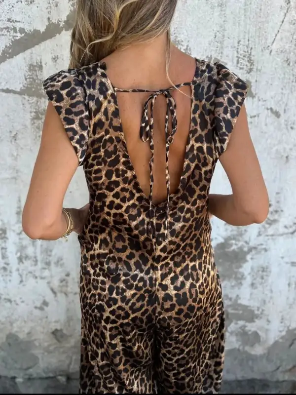 Plus Size V Neck Cap Sleeve Accessory