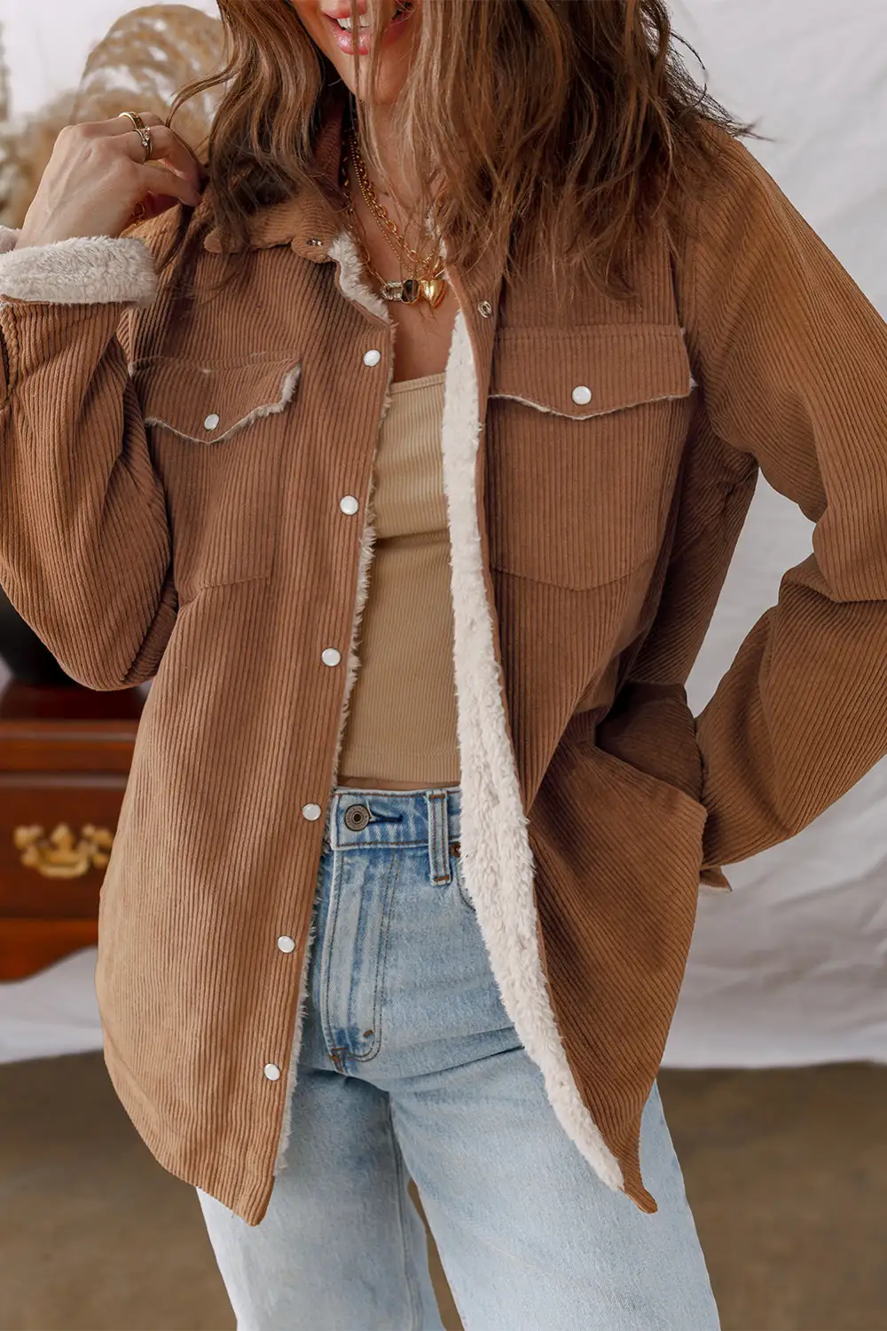 Women's Fleece Lined Buttoned Flap Pockets Corduroy Jacket