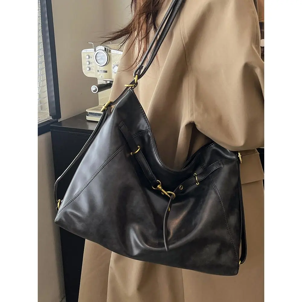 Compact Roomy Tote Bag