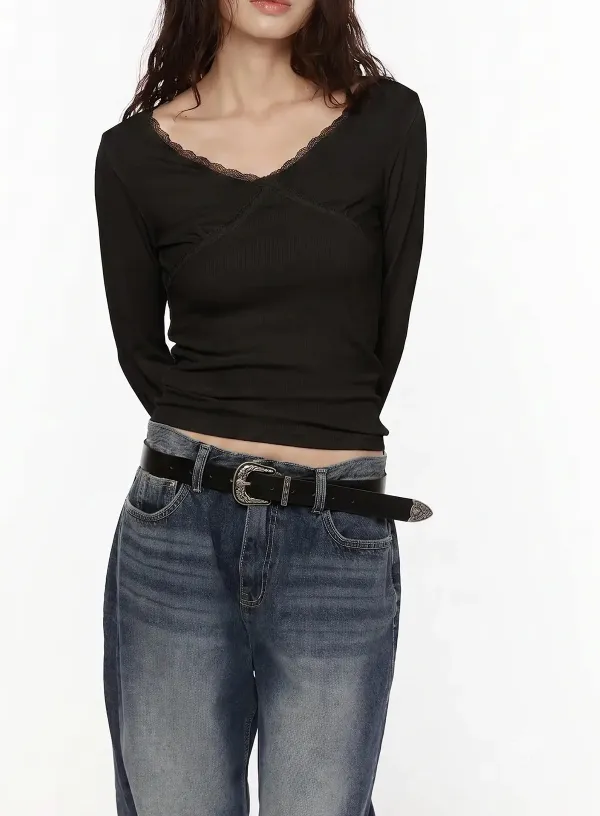 Lace Trim V-Neck Long Sleeve Top