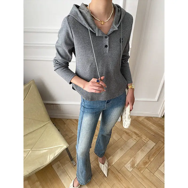 Ribbed High-Waist Hooded Sweatshirt With Arc Cut