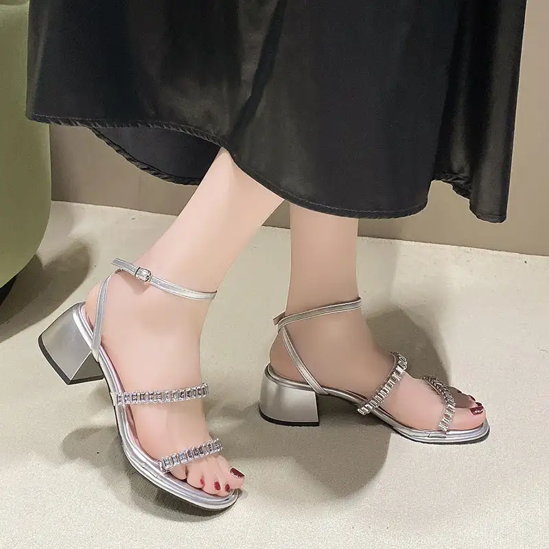 Light Base Sandals