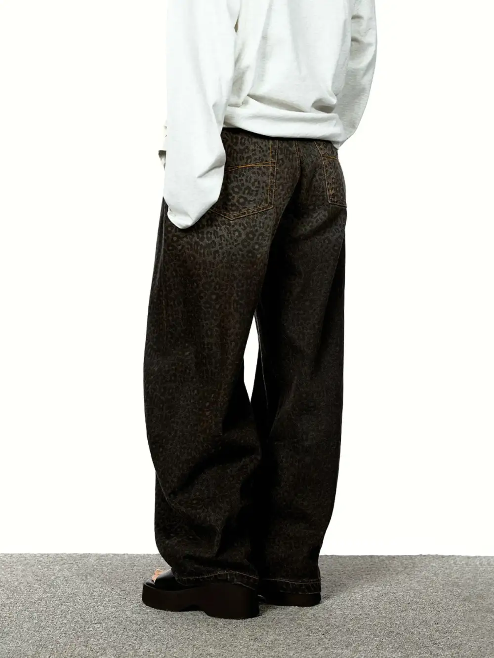 Curved-Cut Relaxed Leopard Pants