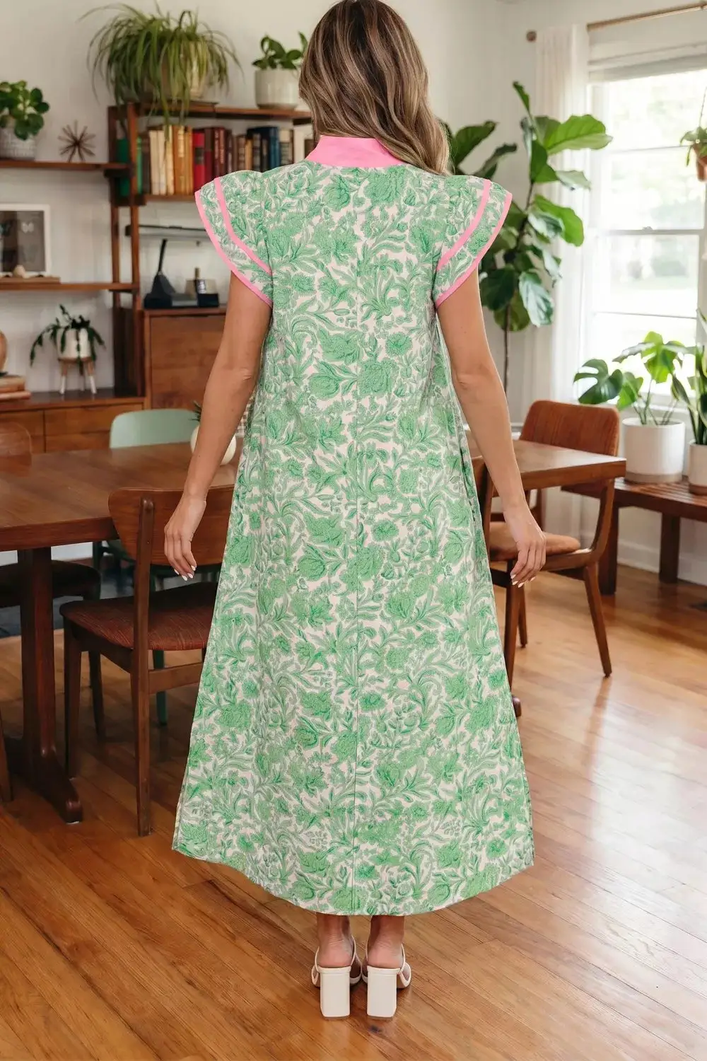 Contrast Trim Flutter Sleeve Midi Dress