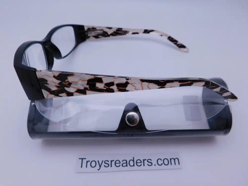 Beautiful Shell Reading Glasses with Matching Case