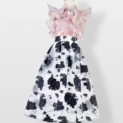 Cozy Picnic Embroidered High Waist Skirt