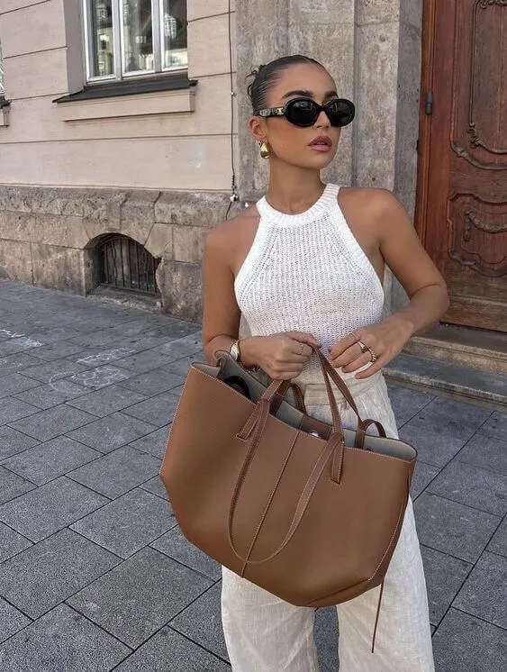  Refined Structured Leather Tote Bag Apparel