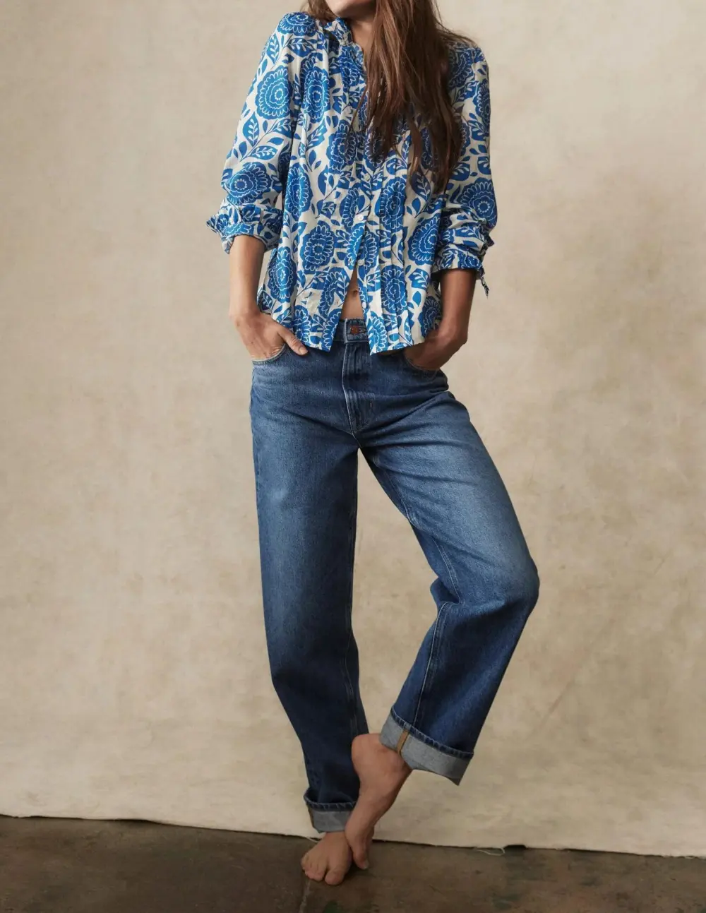Mid Rise Relaxed Jeans