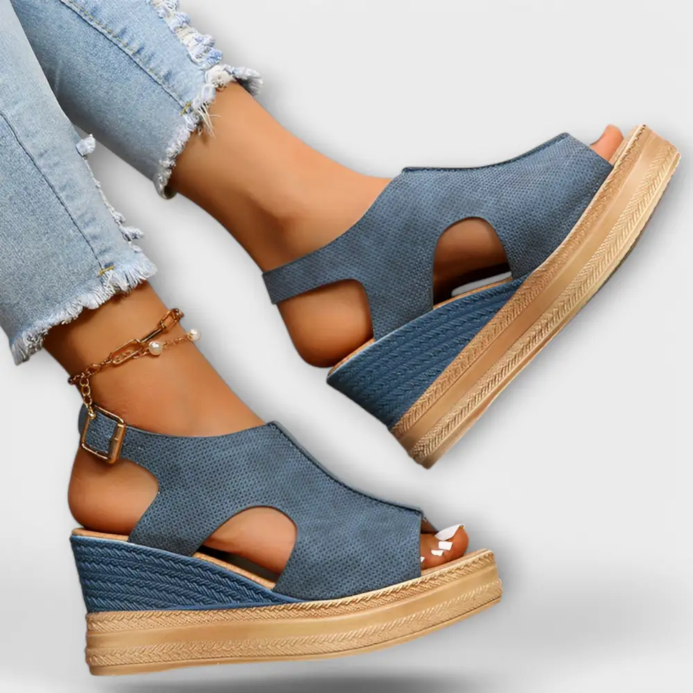 Refined Supportive Everyday Flat Sandals