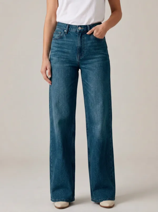 Wide-Leg High-Rise Washed Denim Jeans
