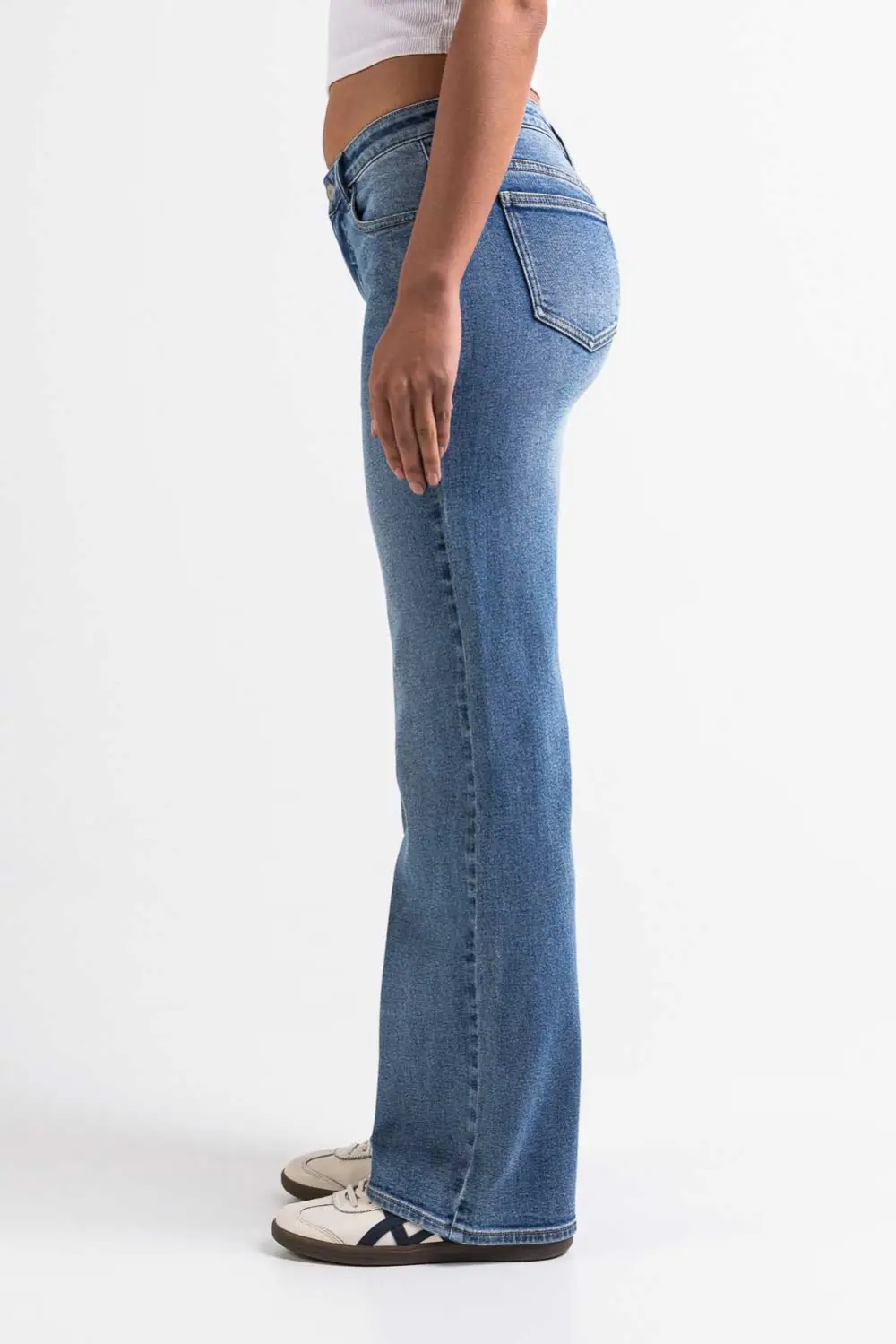 Distinctive Low Rise Straight Leg Jeans