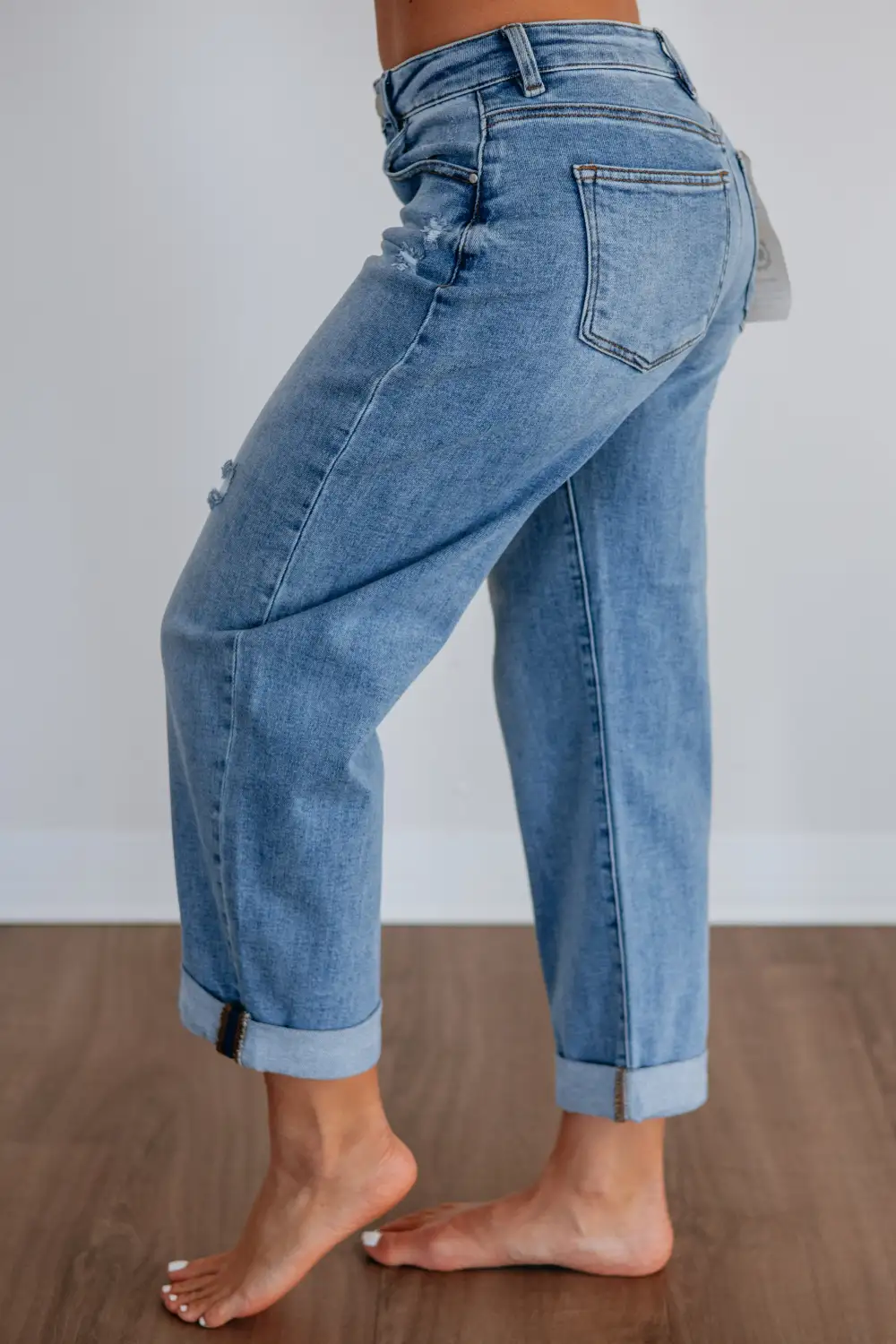 Women's High Rise Barrel Leg Cuffed Hem Jeans