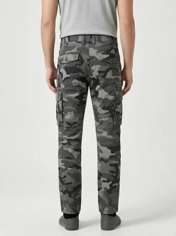 Adventure-Ready Camouflage Tactical Camouflage Cargo Pants