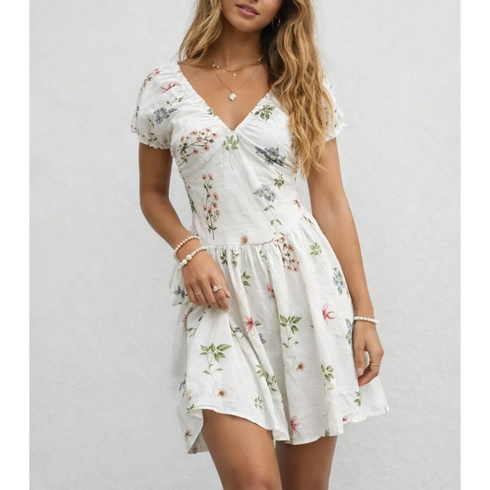 V Neck Short Sleeves Ruched Mini Dress