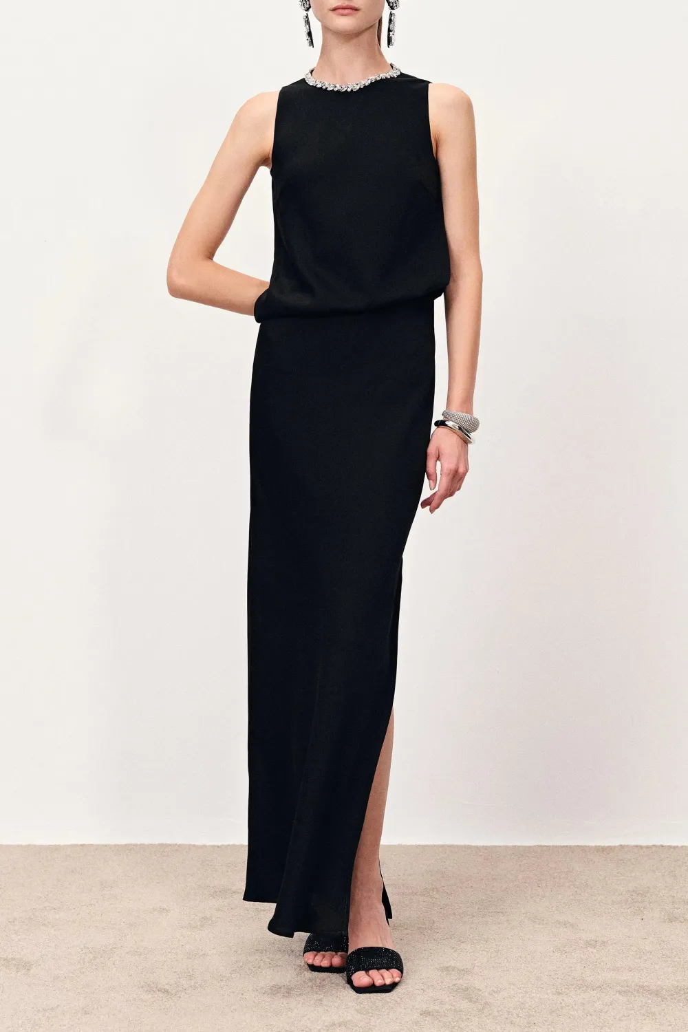 Round Neck Embellished Maxi Dress