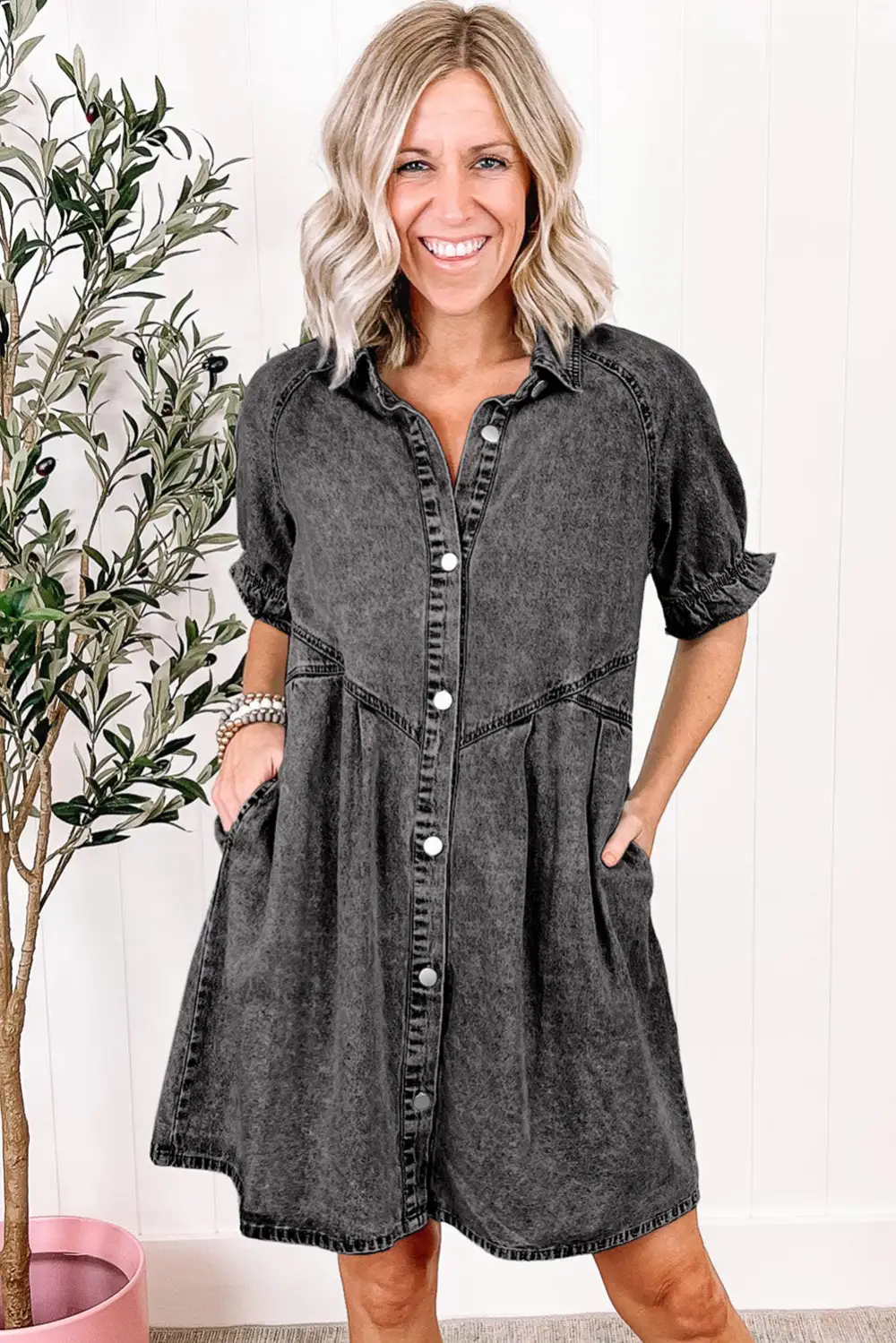 Medium Mineral Wash Ruffled Short Sleeve Buttoned Denim Dress