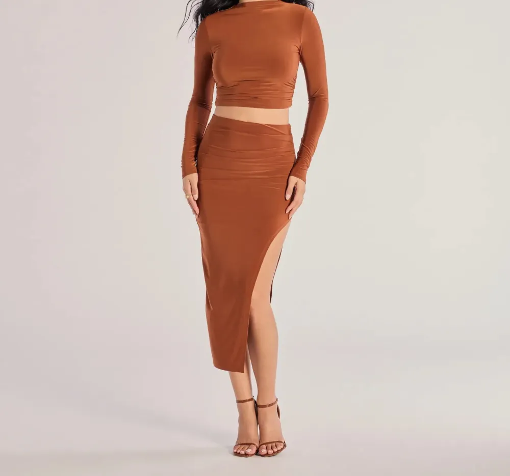 Mock-Neck Long-Sleeve Cropped Top