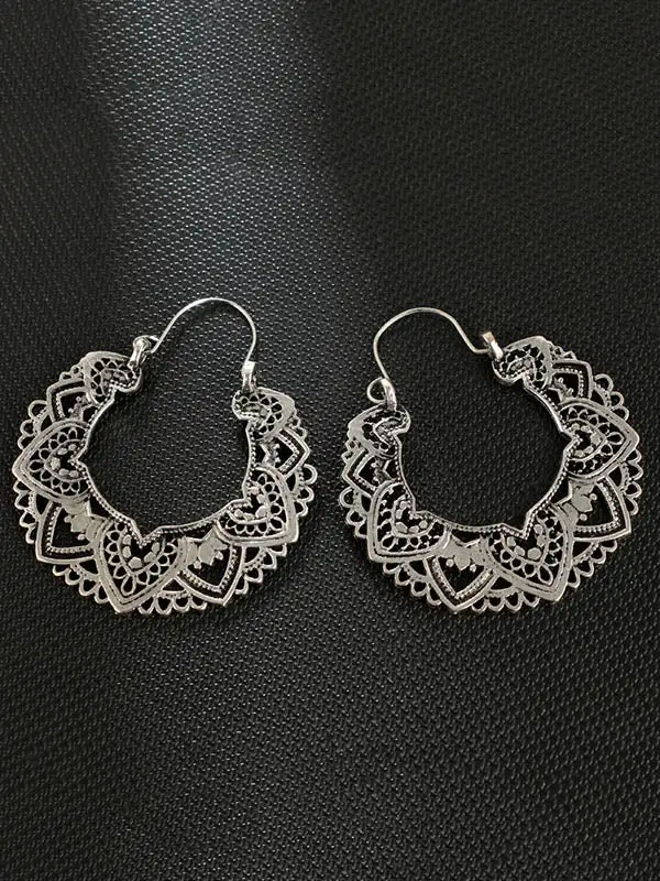 Vintage-Inspired Accent Earrings