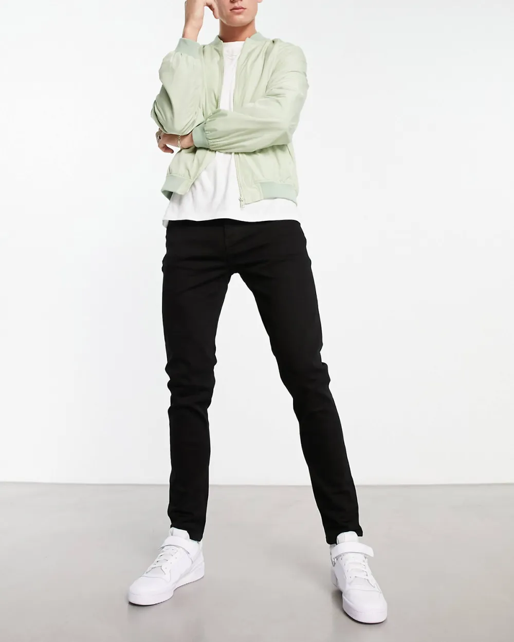 Skinny Jeans In Black
