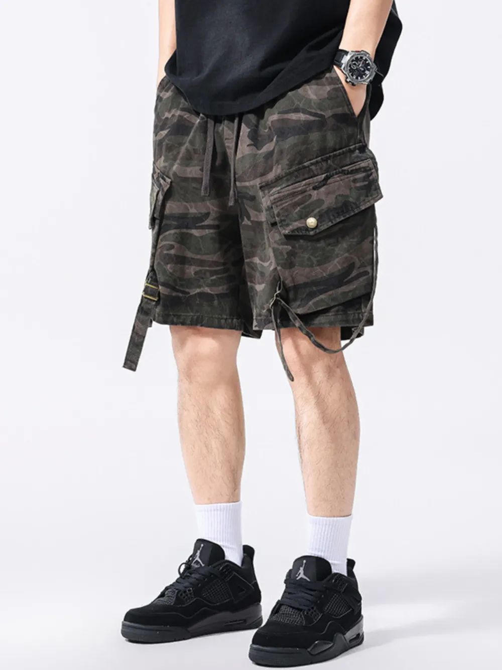 Relaxed Loose Fit Utility Cargo Shorts
