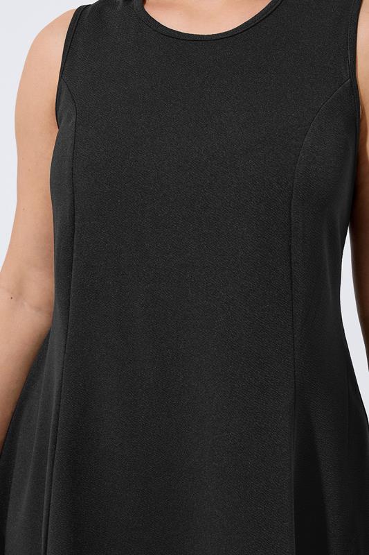 Plus Size Black Seam Detail Dress detail 3