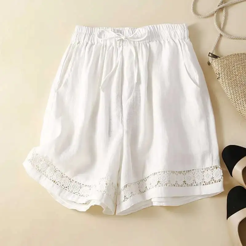  Embroidered Hem Shorts