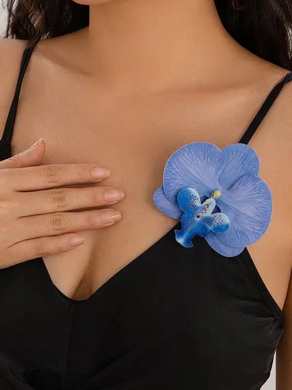 Classic Floral Accent Brooch