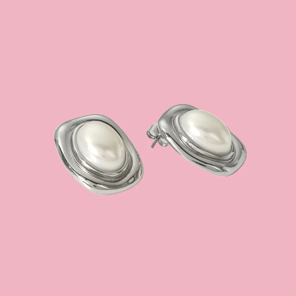 Vintage Pearl Earrings