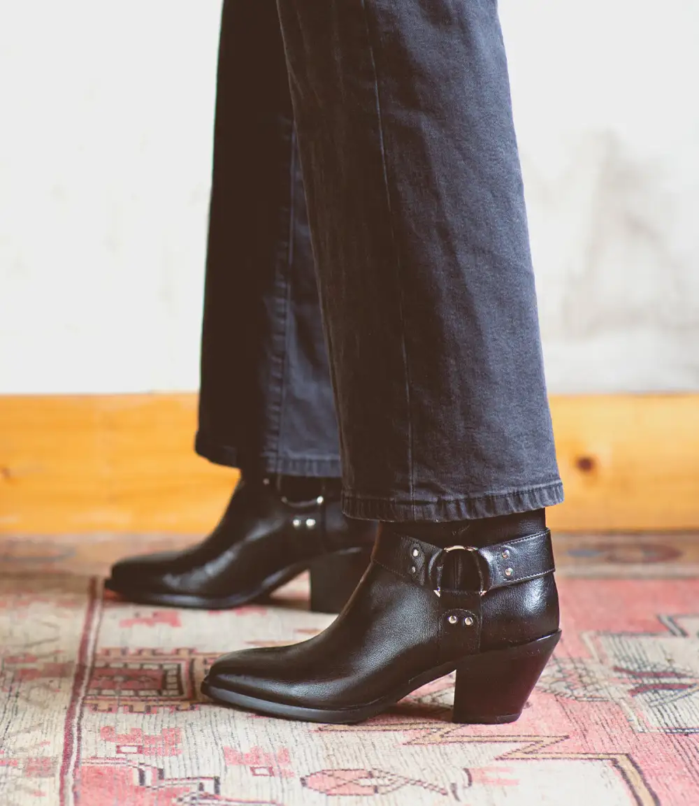 Heritage Sculpted Harness Boots