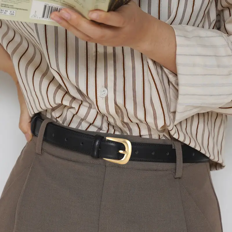 Clean Classic Leather Belt with Golden Buckle