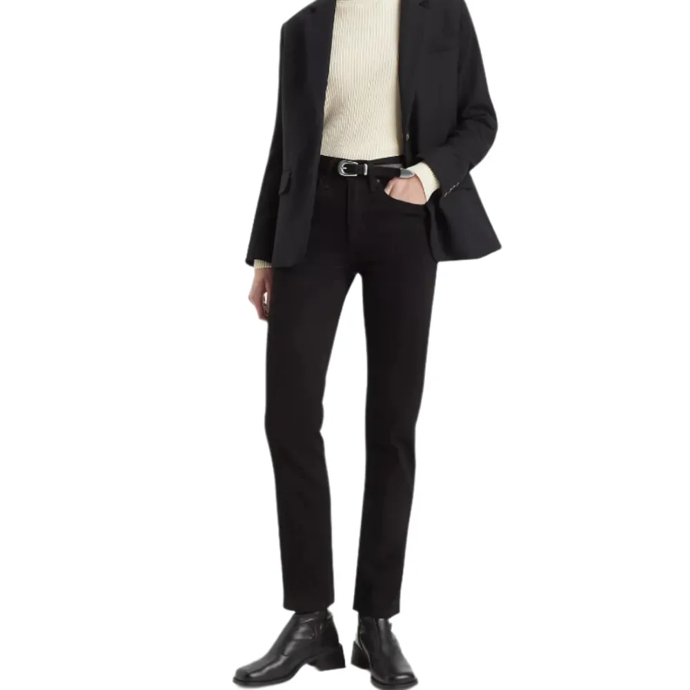 Modern Straight-Leg High-Rise Women's Jeans