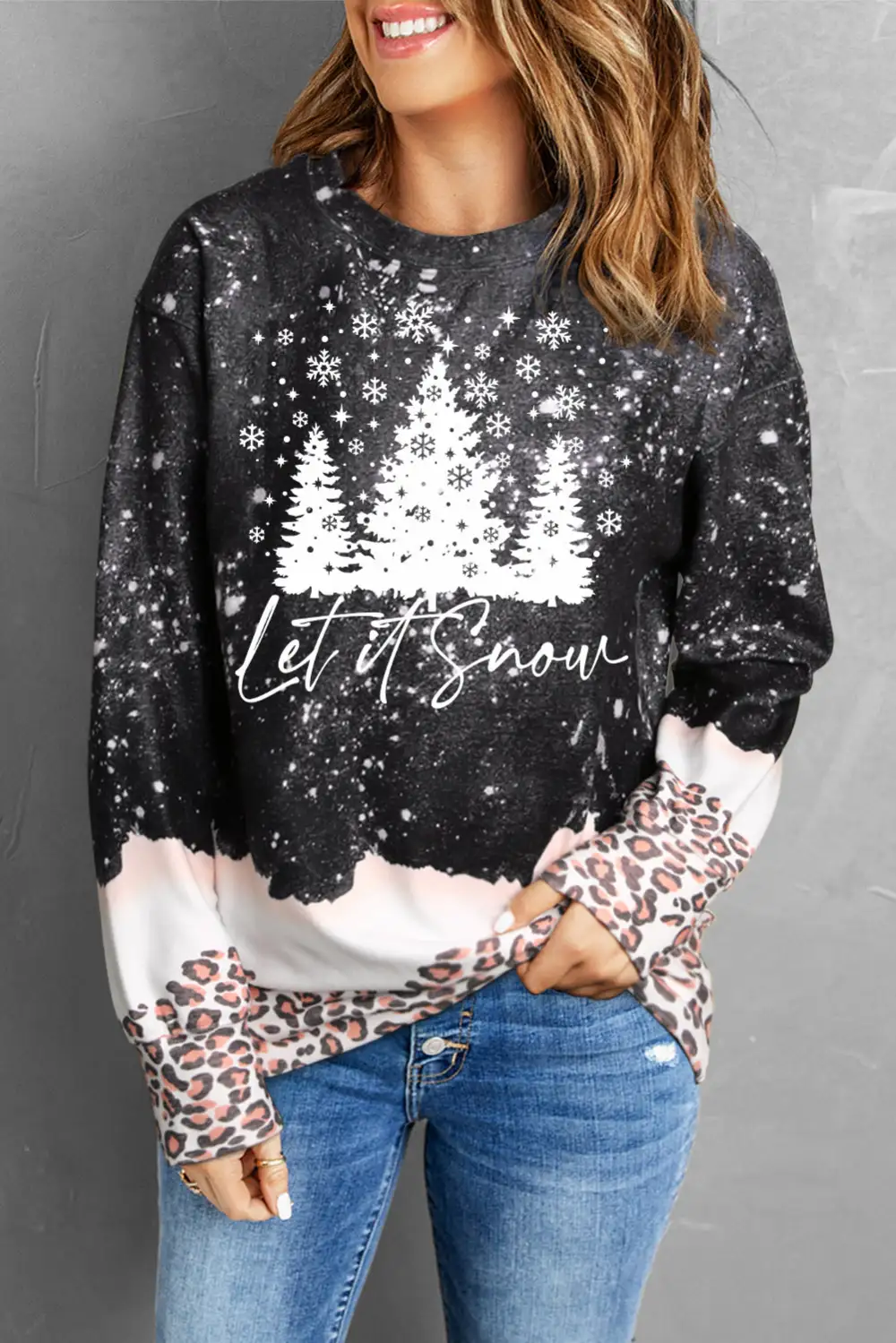 Snowy Graphic Leopard Bleached Sweatshirt
