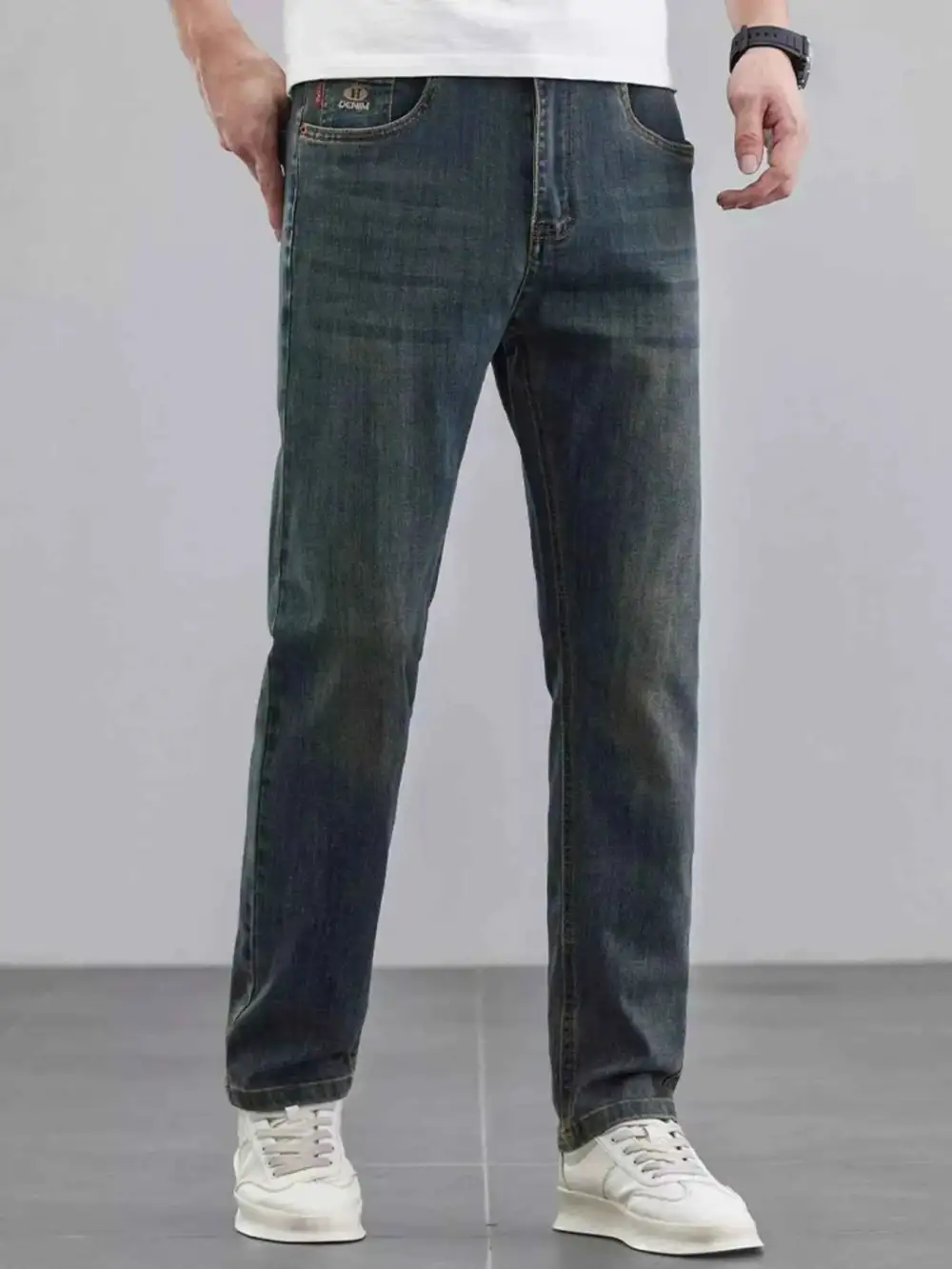 Washed Straight Leg Fit Jeans