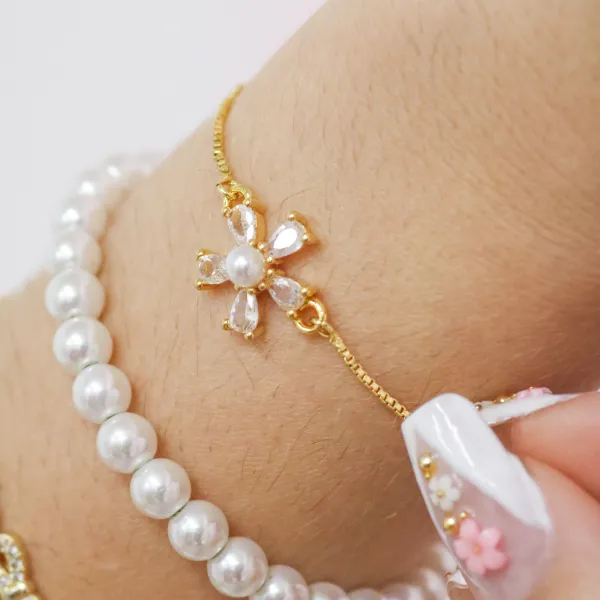 Sculpted Crystal Accent Adjustable Bracelet