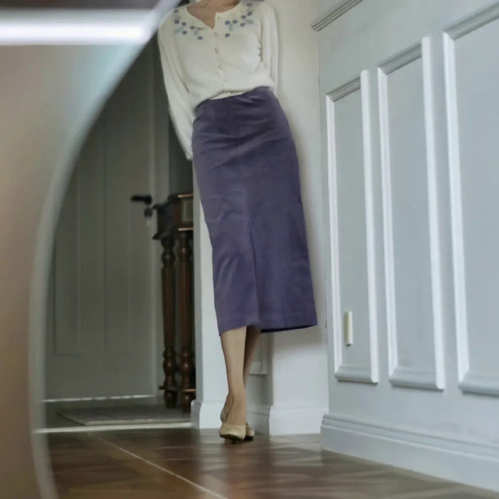 Neat Essential Straight Floral Skirt