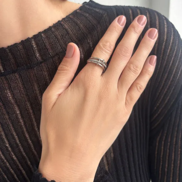 Contemporary Crystal Band Fashion Ring